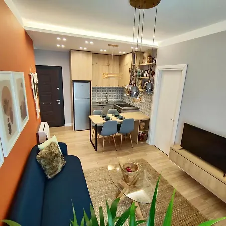 Modern Style 2br-apt - 10min To Skanderbeg Square *