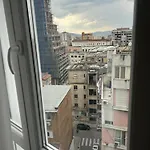 Modern Style 2br-apt - 10min To Skanderbeg Square * تيرانا