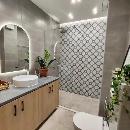 Modern Style 2br-apt - 10min To Skanderbeg Square Appartamento