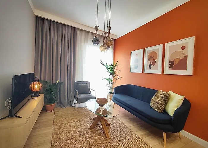 Modern Style 2br-apt - 10min To Skanderbeg Square Apartman Tirana