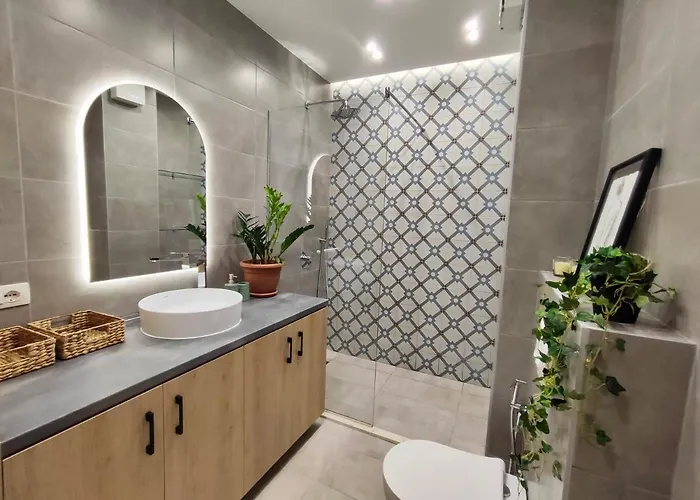 Modern Style 2br-apt - 10min To Skanderbeg Square Apartman