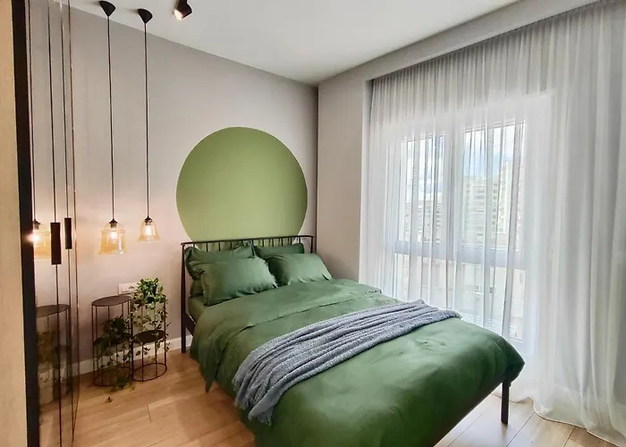 Modern Style 2br-apt - 10min To Skanderbeg Square * Tirana